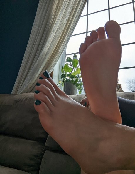 DominantBasset erotic pornstar pic