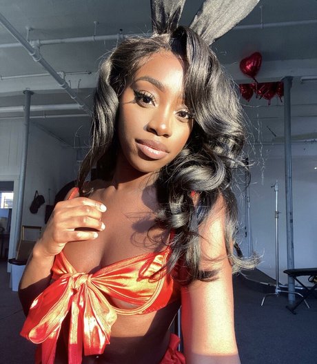 bribriann6722 model naked pics