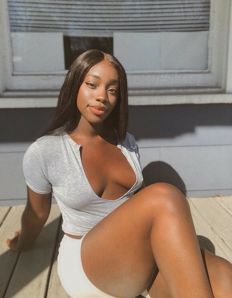 bribriann6722 art pornstar photo