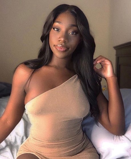 bribriann6722 hot actress pictures