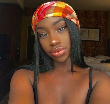 bribriann6722 xxx actress image