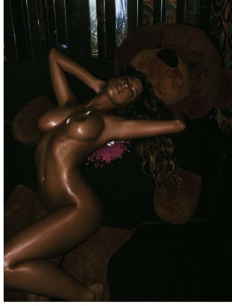 ShannonSinghof actress photo