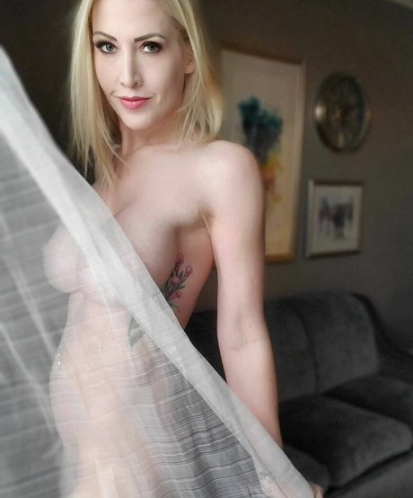 Aphrodite 1979 sexy star gallery