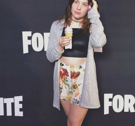 Aayley star pornographic pictures