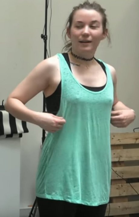 Aayley nice actress image