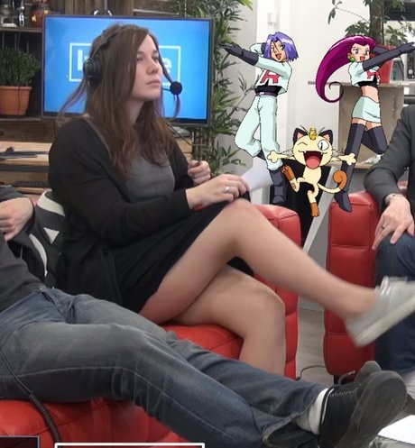 Aayley pretty star photo