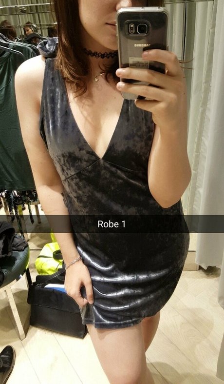 Aayley naked model images