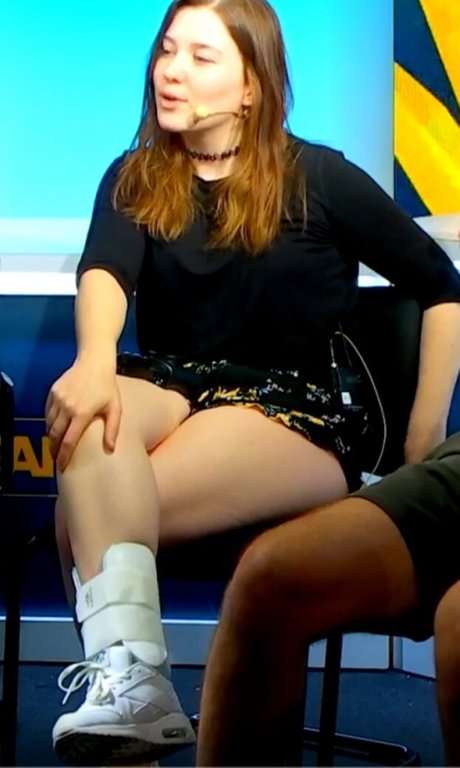 Aayley hot star gallery