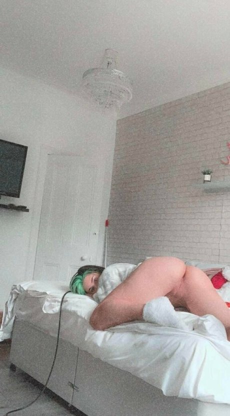 Tannaseeme nudes model image