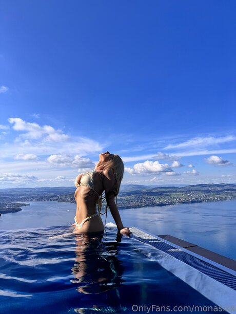 monasixx hot model pics