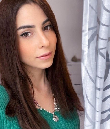 Kurolily nice actress picture