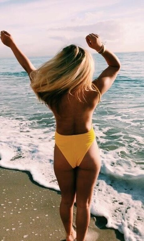 DJ Mad Park star sexy pics