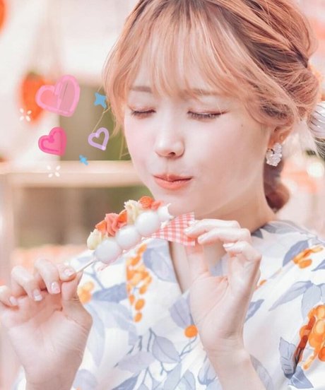 Ely Cosplayer naked actress images