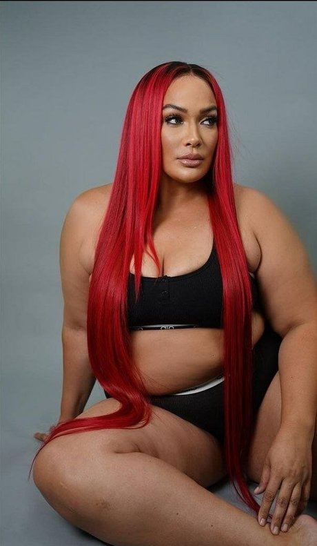 Lina Fanene star hot images