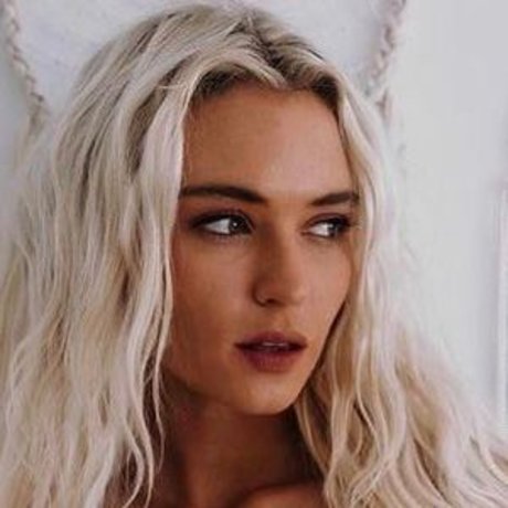 Lucie Donlan porn actress image