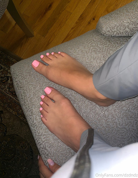 Dzdndz art actress archive