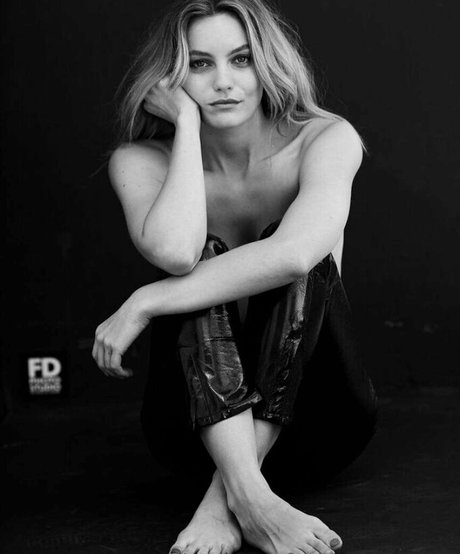 Leila George pornographic model archive