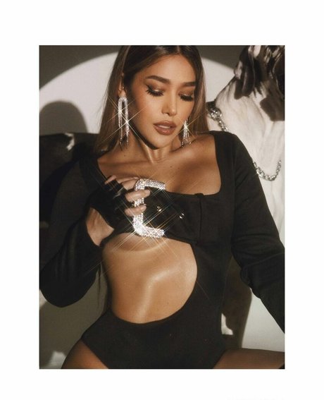 Farina nice model photos