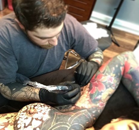 ladakealani sexy model pic