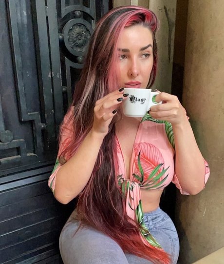 Faby Mendes erotic star img