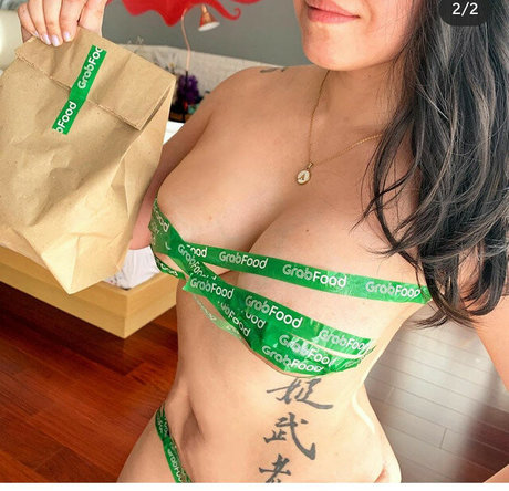 Pinksunstory beautiful model image