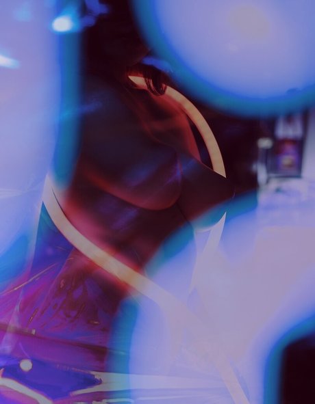 Mavis Pan star adult pic