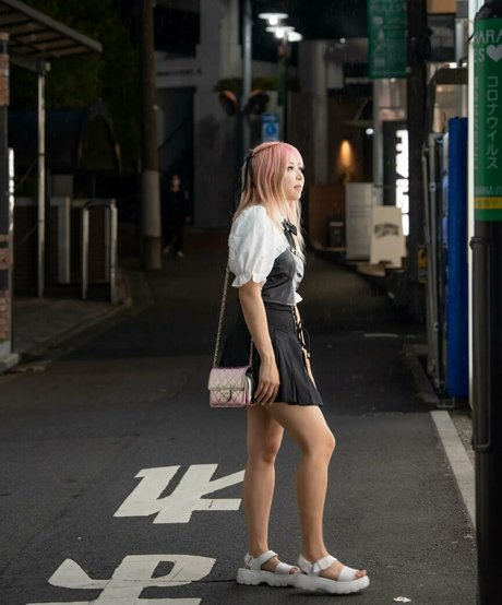 Yvonneflinetv sexy star picture