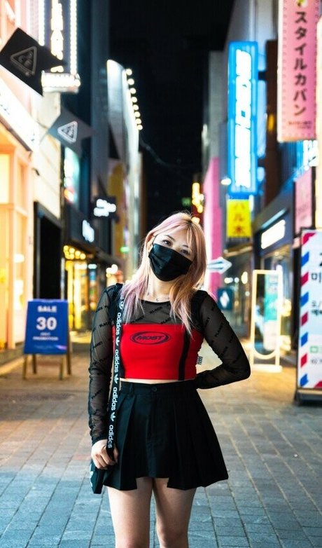 Yvonneflinetv star adult picture