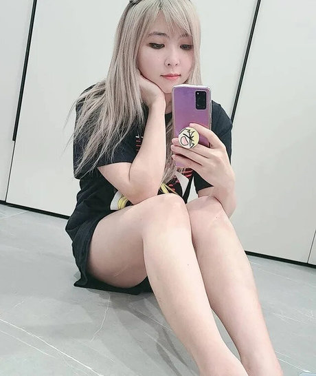 Yvonneflinetv best star picture