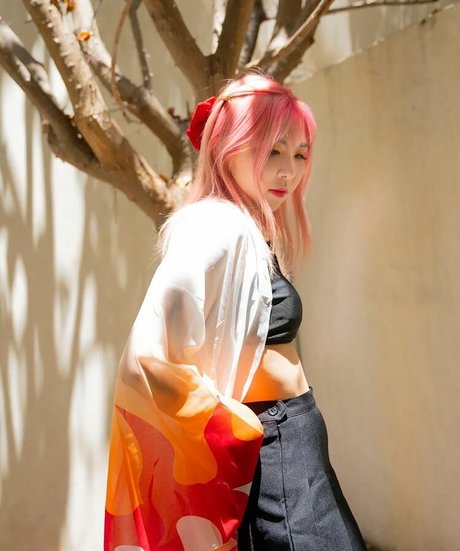 Yvonneflinetv sex actress pictures