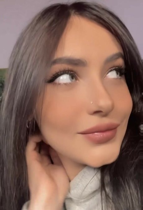 MarieMoone model nudes archive