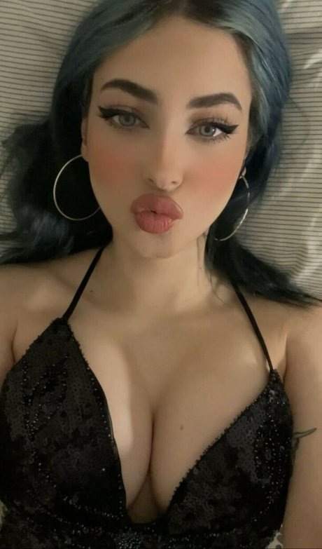 MarieMoone star pretty pics