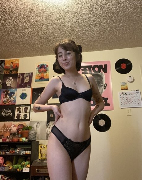 Dinkhoe exclusive actress pics