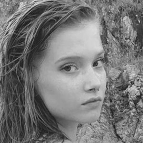 Katyasitak model perfect pics