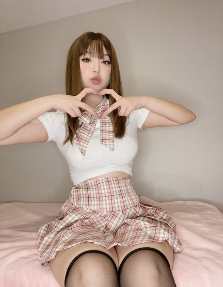 mimieeei model art pic