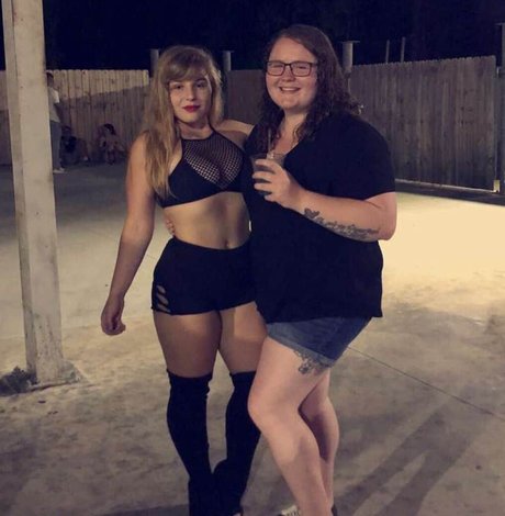 Elsalmorton star sexy gallery