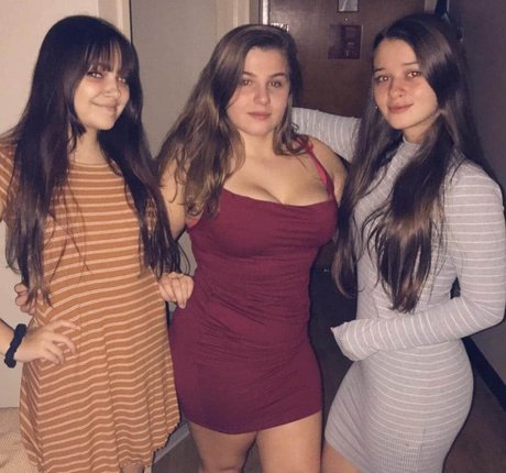 Elsalmorton model best picture