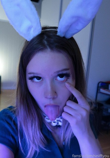 Sniff You model best photos