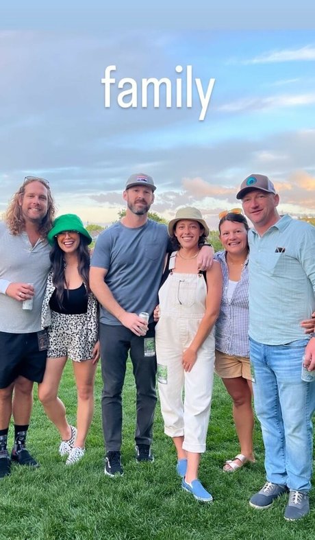 Alex Curry star top gallery