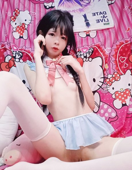 DollyMew beautiful actress pic