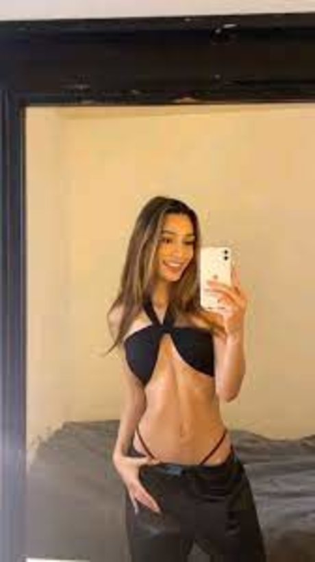 Kyla Malena erotic pornstar photos