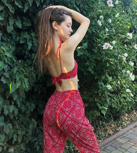 Anna Loisa star naked pictures