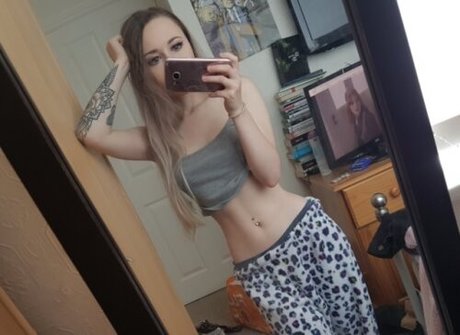 Lunar xo model sex pictures