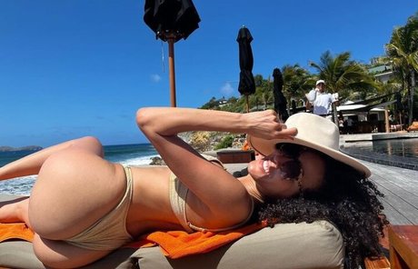 Goodbeyb star adult photo