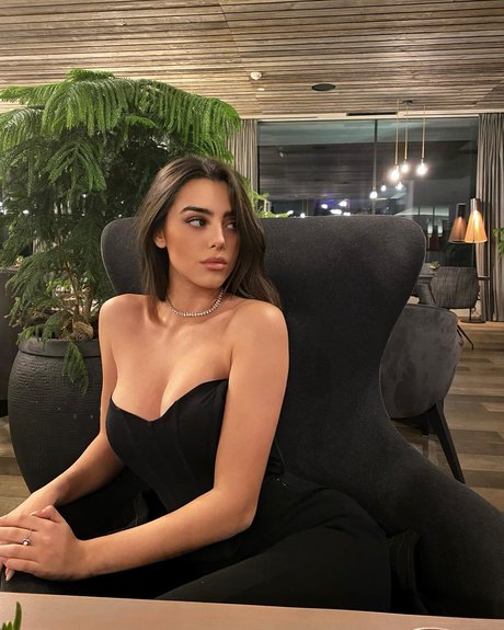 Valeria Conca model art photo