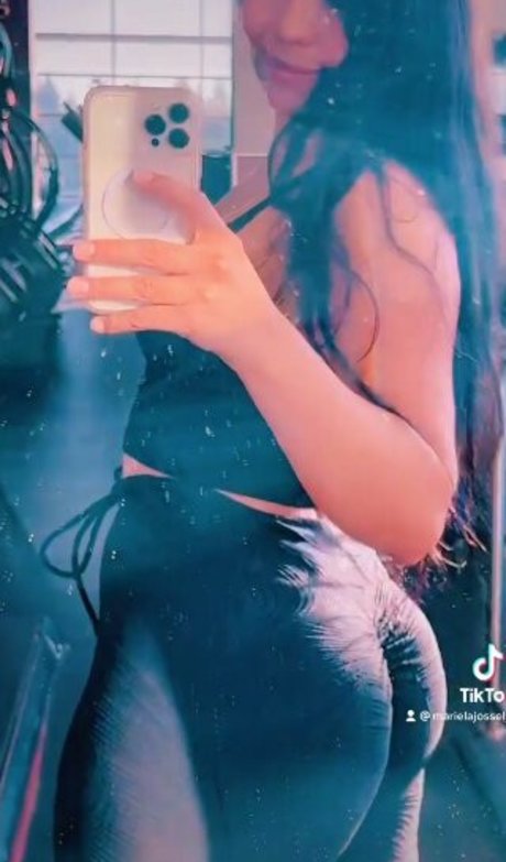 Marielajosselyn nudes model image