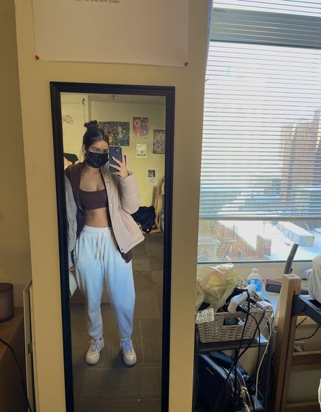 Nglnicole naked model images