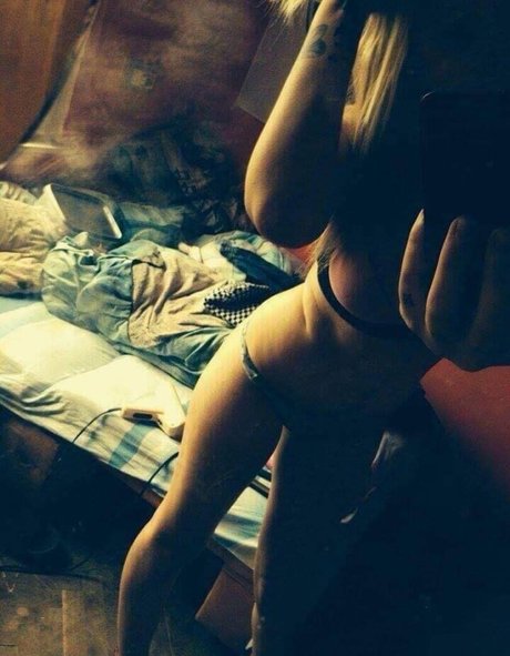 Logogrilhun free model photos