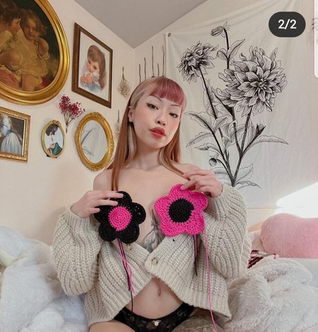 Olivya Nora nude star image