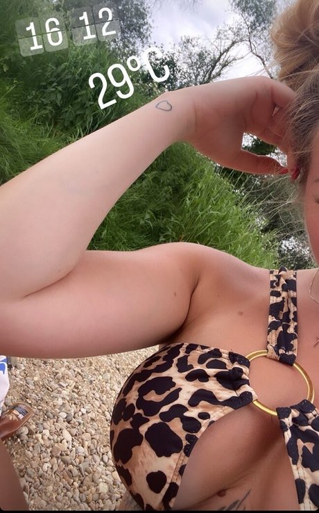 Enjoy x exclusive star pictures